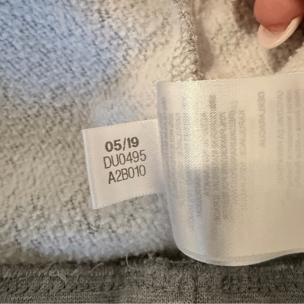 adidas Gray Logo Hoodie | Fleece Lined Pullover Sweatshirt | Gray | Men's Medium - Picture 7 of 10